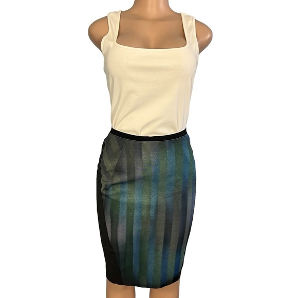Ellie Tahari Arianna Digital Striped Pencil Skirt Refresh - Picture 2 of 9